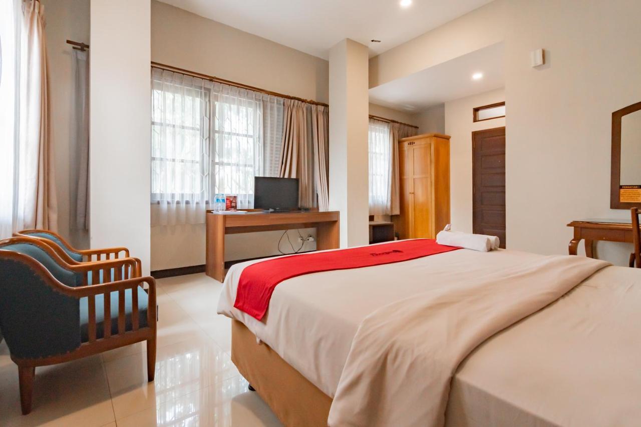 Reddoorz Near Simpang Dago 2 Hotell Bandung Eksteriør bilde