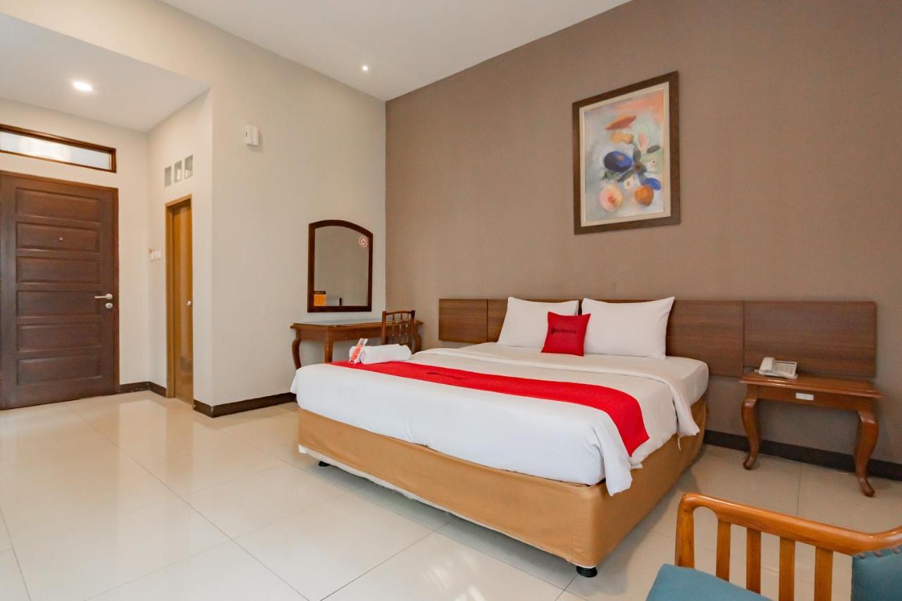 Reddoorz Near Simpang Dago 2 Hotell Bandung Eksteriør bilde
