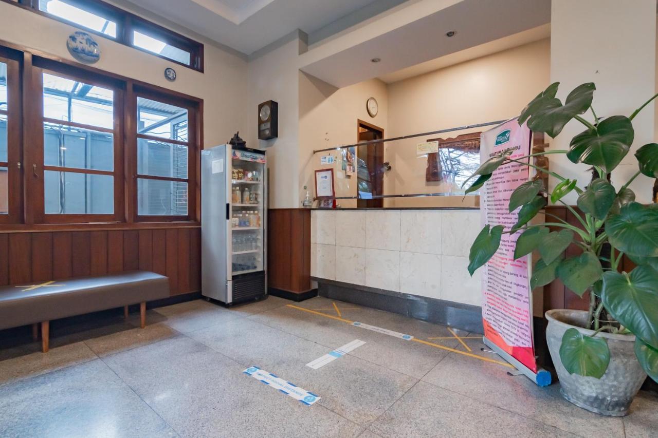 Reddoorz Near Simpang Dago 2 Hotell Bandung Eksteriør bilde