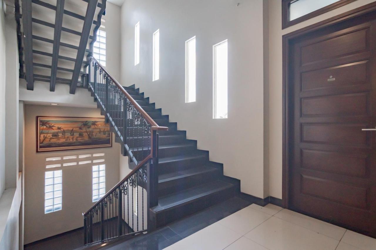Reddoorz Near Simpang Dago 2 Hotell Bandung Eksteriør bilde