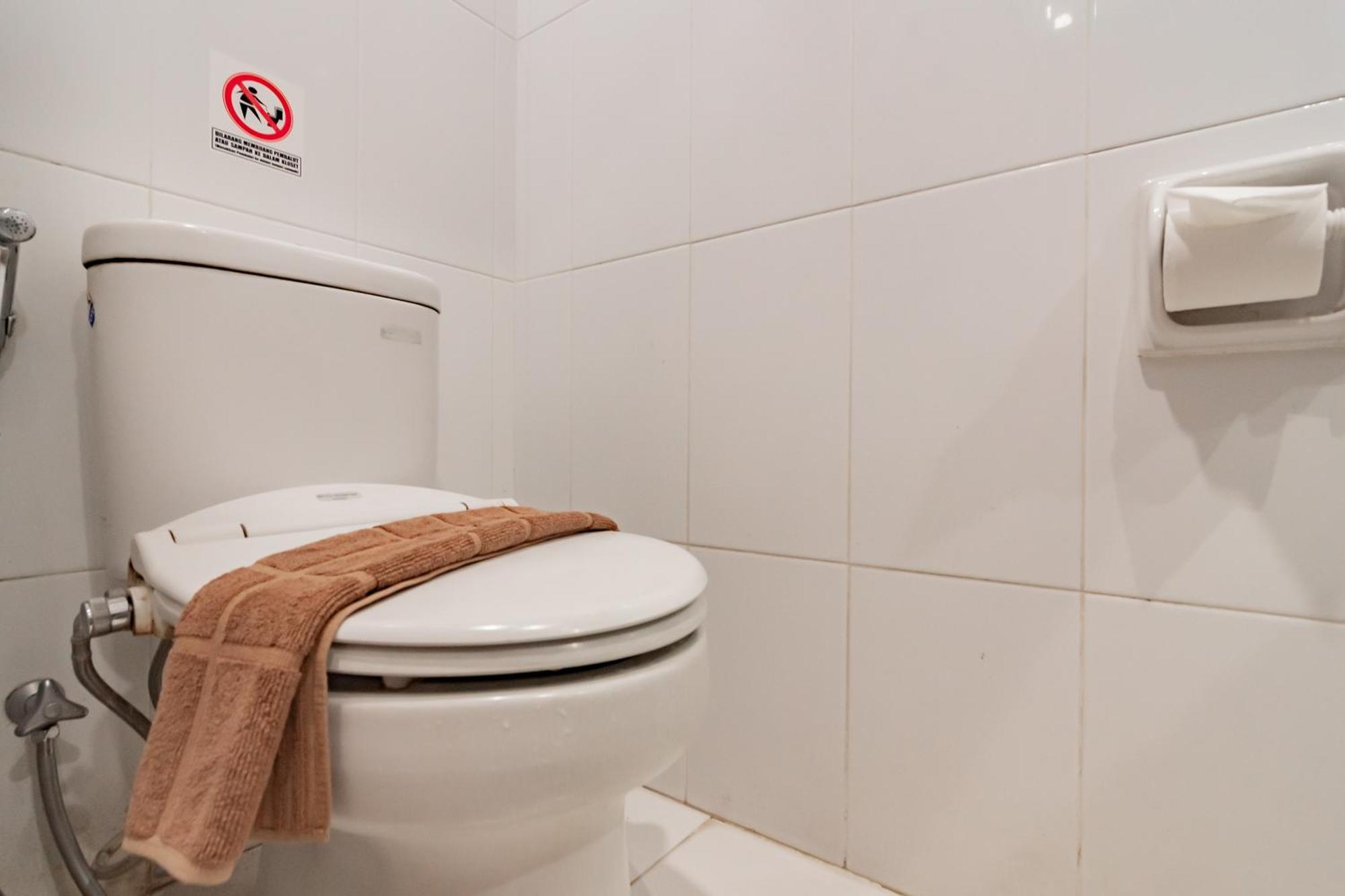Reddoorz Near Simpang Dago 2 Hotell Bandung Rom bilde