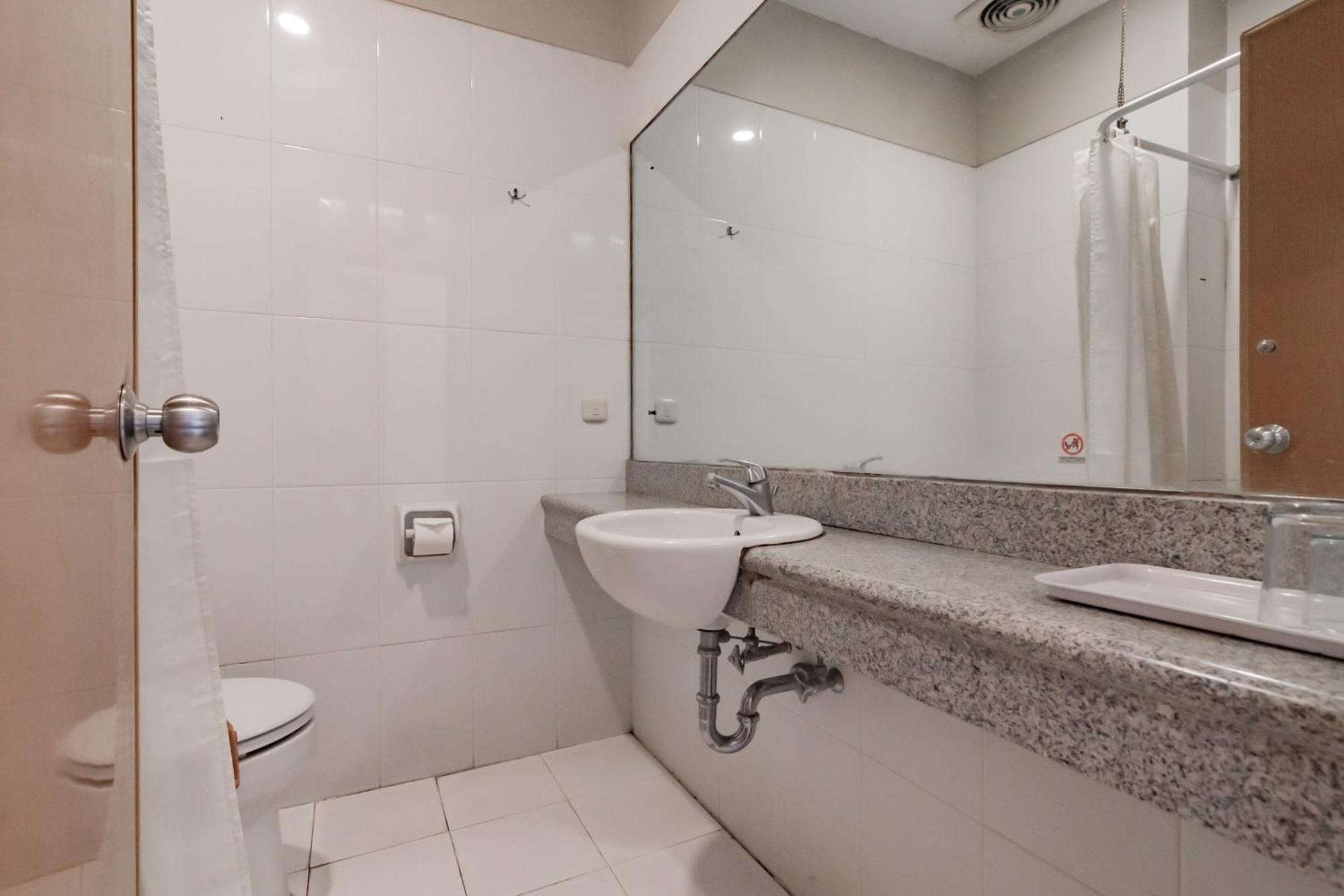 Reddoorz Near Simpang Dago 2 Hotell Bandung Rom bilde