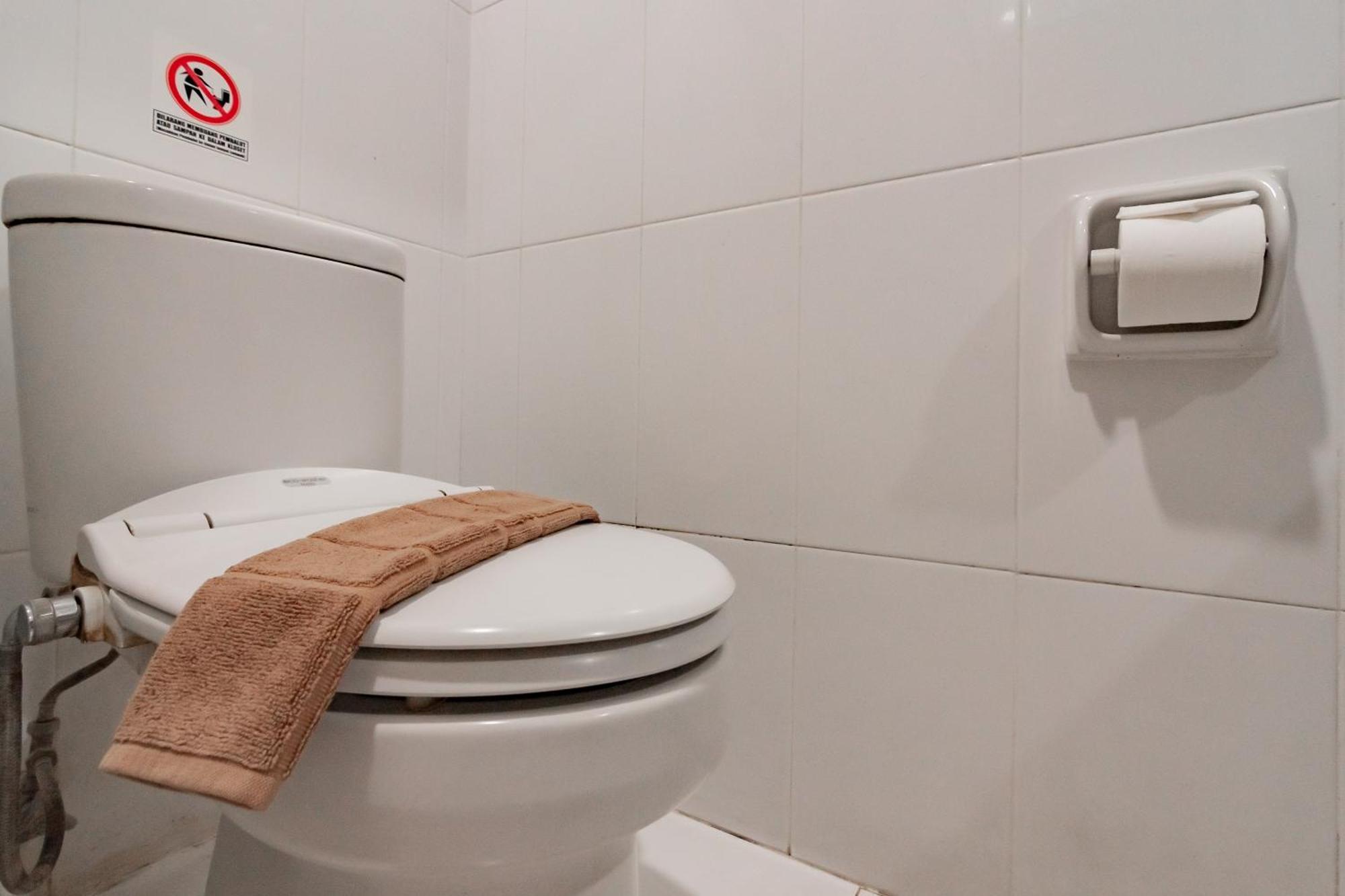 Reddoorz Near Simpang Dago 2 Hotell Bandung Rom bilde